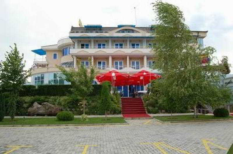 Hotel Diplomat Struga Luaran gambar