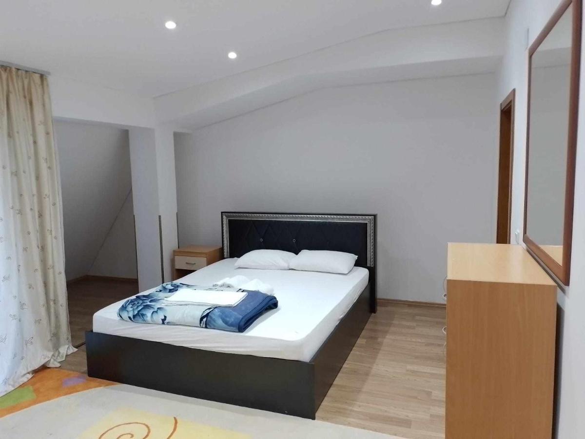 Hotel Diplomat Struga Luaran gambar