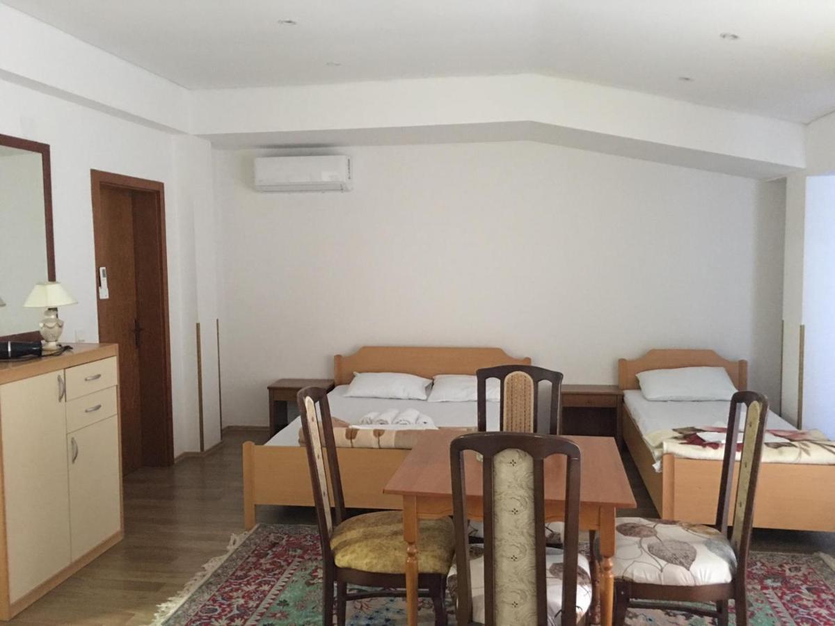 Hotel Diplomat Struga Luaran gambar