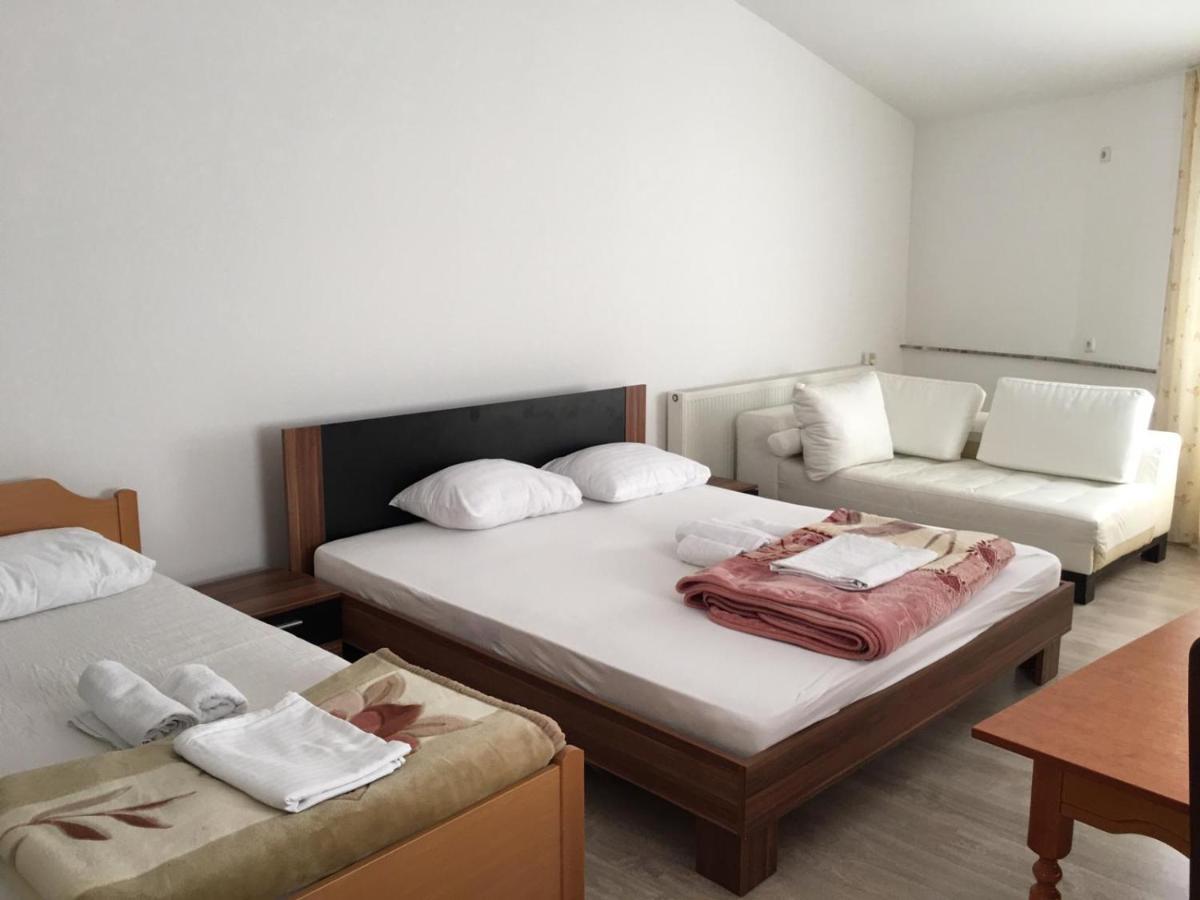 Hotel Diplomat Struga Luaran gambar