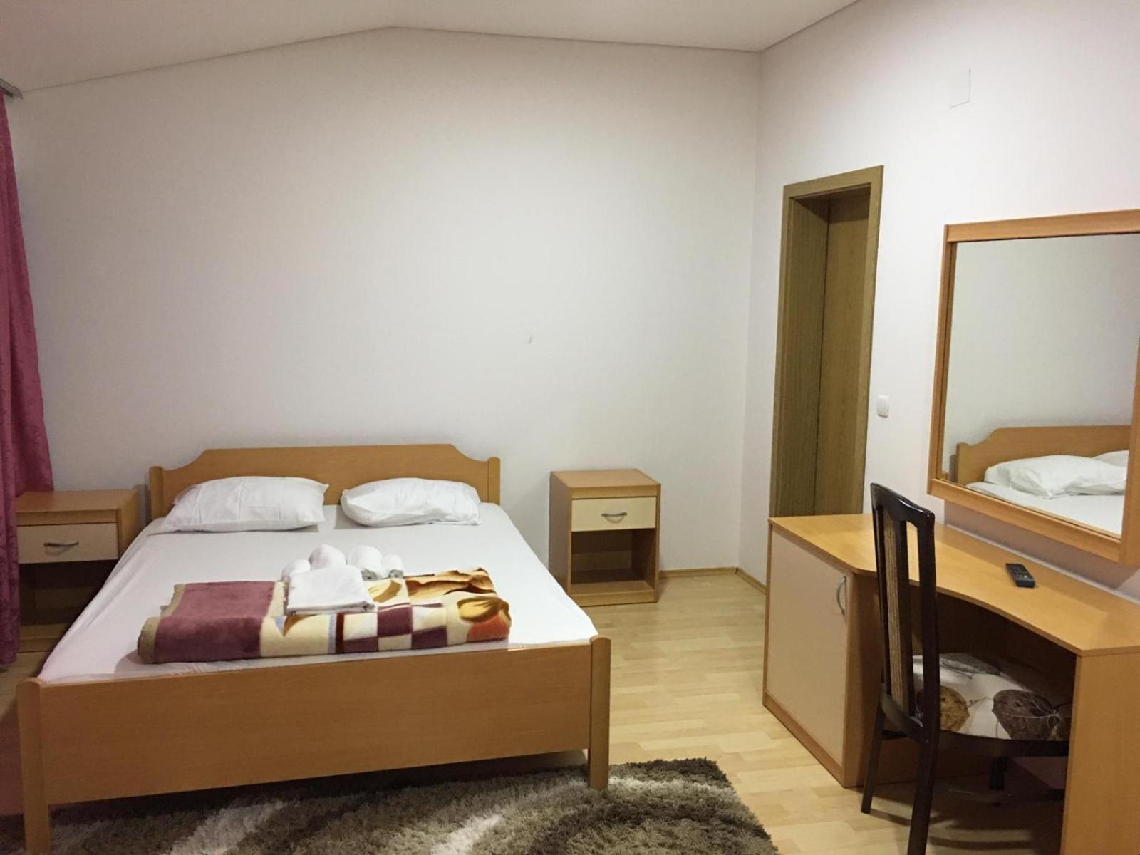 Hotel Diplomat Struga Luaran gambar
